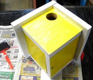 Wren Birdhouse Yellow Paint Wren Birdhouse Yellow Paint